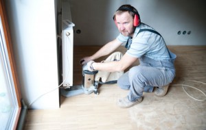 Dřevěné podlahy; broušení dřevěných hran Dřevěné podlahy: broušení dřevěných hran
